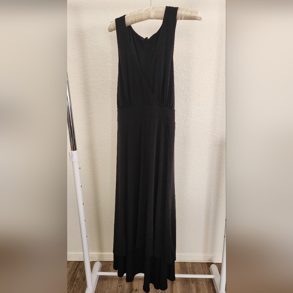 Elegant Black Maxi Dress